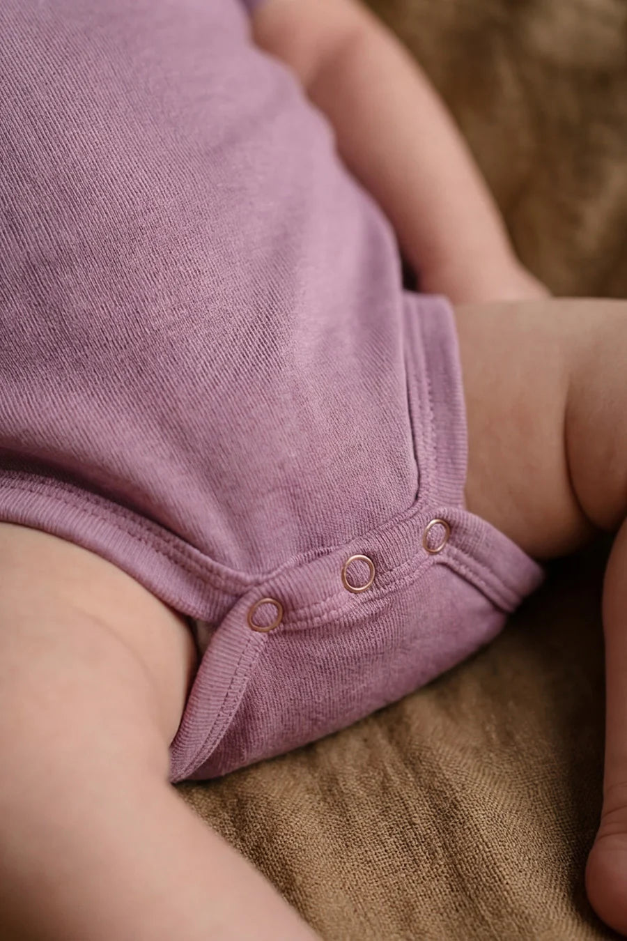 Short-sleeved wrap romper - Merino Wool | Lavender Mist